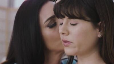 Hot Step Mother Seduces Her Daughter (Shyla Jennings, Mindi Mink)